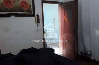 Vende -se    casa sobrado  nova valor de 490.000,00 quitado com escritura.
