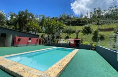 Fazenda/Sítio/Chácara para venda possui 600 metros quadrados com 8 quartos