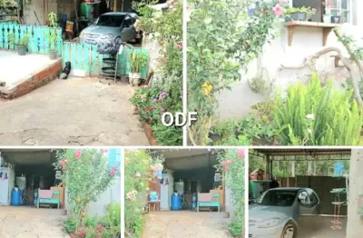 Ótima casa térrea, 2 dorm, quintal, 2 vagas,  area urbana, prox  ao clube da esportiva.