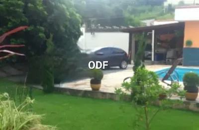 Maravilhosa mini chacara, dentro da cidade, ao lado da av. dos imigrantes.