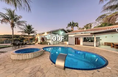 Maravilhosa chacara,  2 casas  2 piscina, salaosalao de festa.