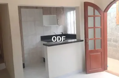 Otima casa terrea con 2 qart, 1 suite e 2 vagas, area goumet com cherrasq.