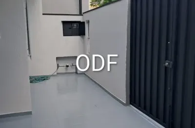 Excelente casa terrea, bairro jardim buriti, 2 dorm, quintal, 2 vagas.