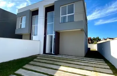 Lindo sobrado à 350 m da praia em são francisco do sul