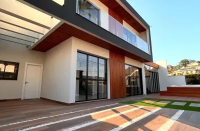 Casa com 3 quartos à venda na Rua Copacabana, Floresta, Joinville