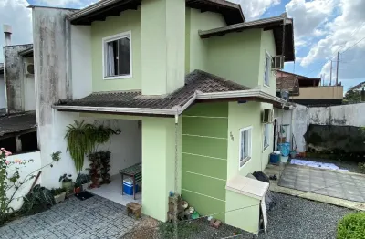 Casa com 2 quartos à venda na Rua Pinheiro Preto, Petrópolis, Joinville