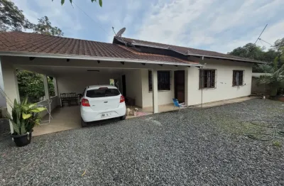 Casa com 3 quartos à venda na Rua Pedro Lessa, Boa Vista, Joinville