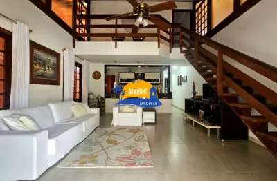 Casa à venda em condomínio exclusivo em bertioga-sp, próximo a praia, 3 quartos, sendo 1 suíte, sala 2 ambientes, 2 vagas, 187m².