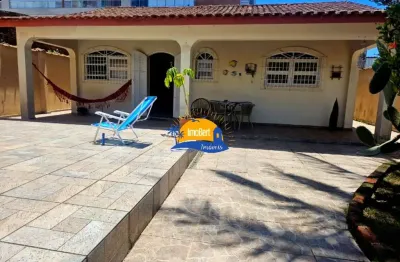 Casa térrea próximo a praia à venda em bertioga-sp, maitinga: 3 quartos, 1 sala, 2 banheiros, 4 vagas de garagem, 222,18 m² de área. imperdível!
