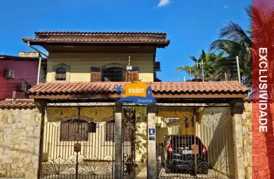 Sobrado à venda com 3 quartos e 2 suítes a 200mts da praia em bertioga-sp.