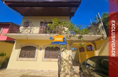 Sobrado à venda com 3 quartos e 2 suítes a 200mts da praia em bertioga-sp.