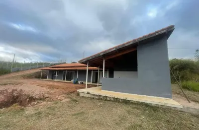 1m - linda chácara pronta em ibiuna imóvel finalizado, sem dor de cabeça e com condições especiais para pagamento.