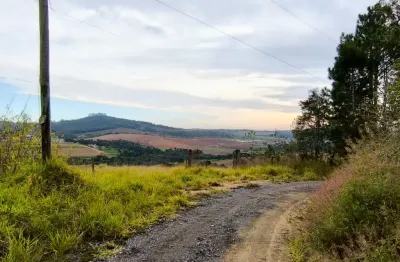 Construa a casa dos seus sonhos em um terreno bem localizado e com infraestrutura completa!
