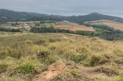 Lotes planos, viva com qualidade: terreno em meio à natureza!