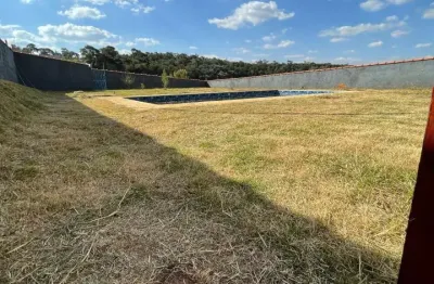 He 600m² a uma hora de são paulo! lotes belíssimos e facilitados!