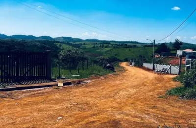 Oportunidade em santa isabel – terreno 600m²!  localização estratégica: perto de arujá, mogi, igaratá e guararema  condomínio seguro, documentação em dia  entrada facilitada e parcelamento direto  ide