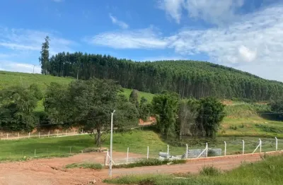Localização privilegiada: * a apenas 15 min do centro * 5 min do haras haddad