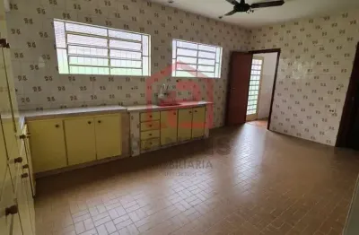 Casa com 4 quartos à venda no jardim bandeirantes, botucatu  por r$ 450.000