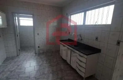 Apartamento com 2 quartos para alugar no Jardim Bom Pastor, Botucatu  por R$ 1.300