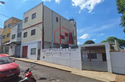 Oportunidade unica: predio comercial de 2 andares no coracao do centro!