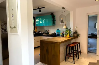 Casa com 228m² e dois pavimentos a venda em almirante tamandaré/pr