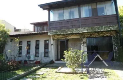 Casa para venda - 200m², 3 dormitórios, sendo 1 suites, 4 vagas - guarujá