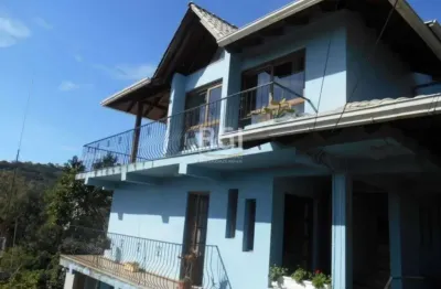 Casa para venda - 185m², 4 dormitórios, sendo 2 suites, 4 vagas - nonoai