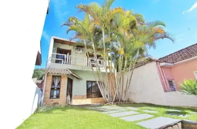 Casa para venda - 260m², 5 dormitórios, sendo 2 suites, 4 vagas - teresópolis