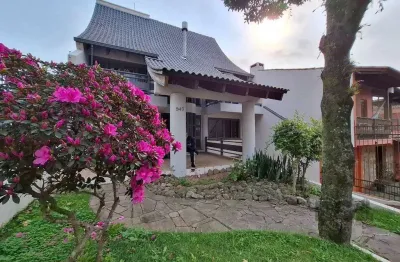 Casa com 537,00 m² com 04 dormitórios no bairro tristeza