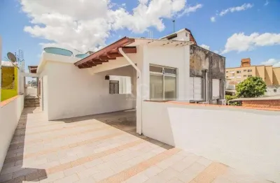 Casa para venda - 440m², 3 dormitórios, sendo 2 suites, 2 vagas - cidade baixa