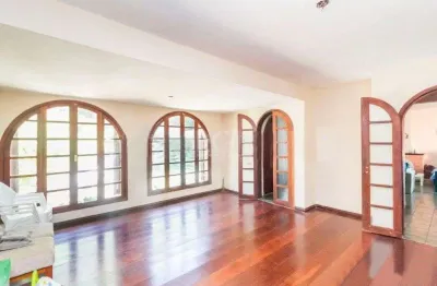 Casa para venda - 279.1m², 4 dormitórios, sendo 1 suites, 5 vagas - vila nova