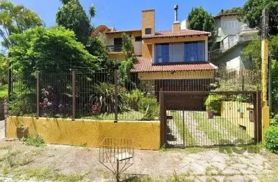 Casa com 4 quartos à venda na Rua Doutor Raul Franco Di Primio, --, Teresópolis, Porto Alegre