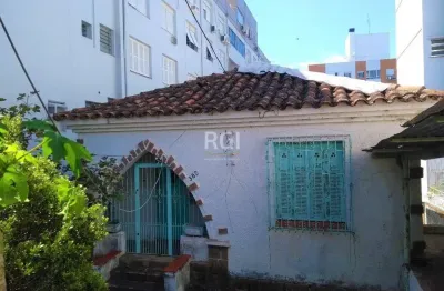 Casa com 3 quartos à venda na Rua São Vicente, --, Rio Branco, Porto Alegre