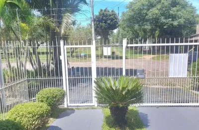 excelente sobrado com 183m², 03 dormitórios, sendo 1 suite americana, 4 vagas - uma piscina grande no Residencial Nova Ipanema