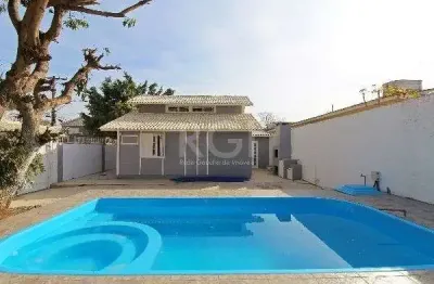 Casa para Venda - 101m², 3 dormitórios, sendo 1 suites, 3 vagas - Guarujá