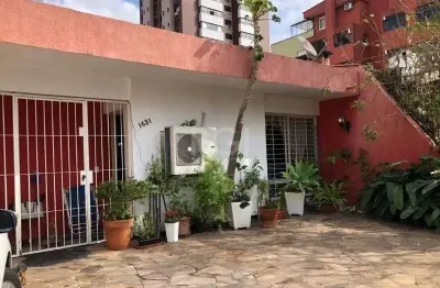 Casa para venda - 200m², 3 dormitórios, sendo 1 suites, 2 vagas - chácara das pedras