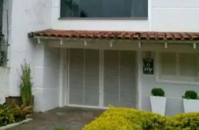 Casa em porto alegre, no bairro ipanema, com 4 dormitório(s), e 4 banheiros, à venda.