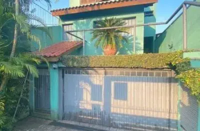 Casa para venda - 301m², 4 dormitórios, sendo 1 suites, 2 vagas - bom jesus