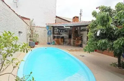 Casa em porto alegre, no bairro hípica, com 3 dormitório(s), e 3 banheiros, à venda.