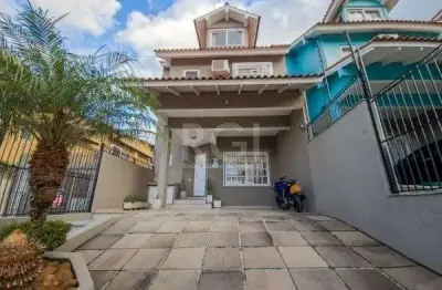 Casa em porto alegre, no bairro vila conceição, com 3 dormitório(s), e 3 banheiros, à venda.