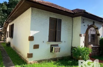 Casa com 3 quartos à venda na Avenida Assis Brasil, --, Passo da Areia, Porto Alegre