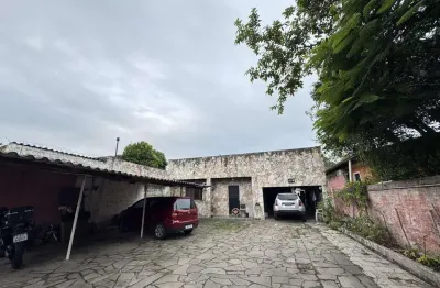Casa com 6 quartos à venda na Rua Upamaroti, --, Cristal, Porto Alegre