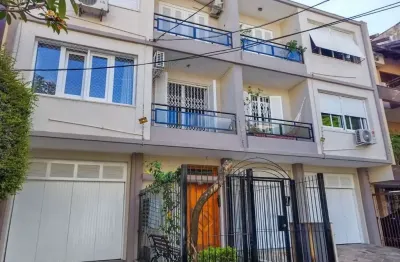 Apartamento garden com 2 dormitórios no bairro rio branco próximo ao parque da redenção em porto alegre.