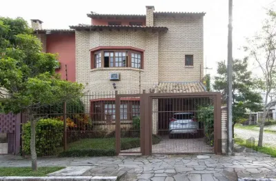 Casa para venda - 180.3m², 3 dormitórios, sendo 1 suites, 3 vagas - guarujá