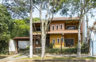 Casa para venda - 300m², 3 dormitórios, sendo 1 suites, 4 vagas - nonoai