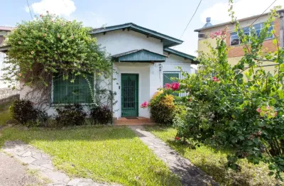 Casa com 3 quartos à venda na Rua Professor Clemente Pinto, --, Medianeira, Porto Alegre