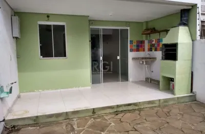 Casa linda com vista para o rio com 3 pavimentos com duas suíte