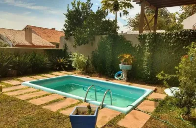 Casa com 4 quartos à venda na Rua Professor Antônio José Remião, --, Espírito Santo, Porto Alegre