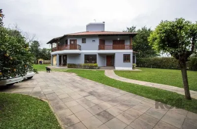 Sobrado com 6 suites, lareira, lavabo, pátio - bairro belém velho