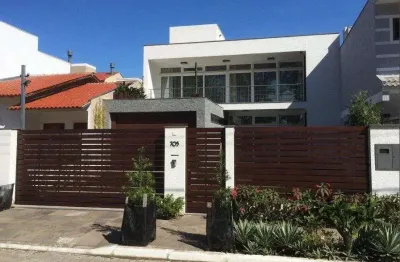 Casa para venda - 260m², 3 dormitórios, sendo 2 suites, 4 vagas - hípica